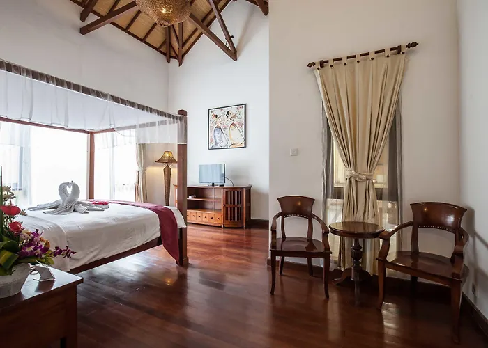 Putri Bali Seminyak (Bali)